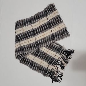 Vintage Calzeat Of Scotland 100% Wool  Scarf